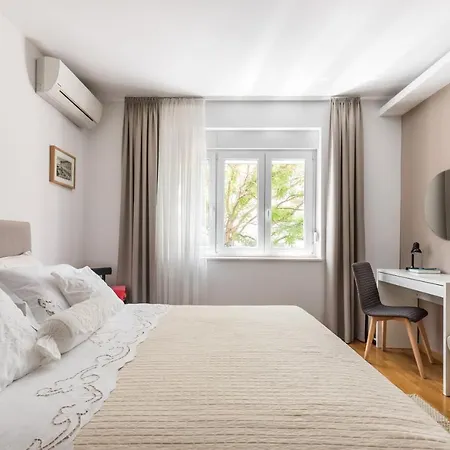 Top Location Apartment "Park"-3