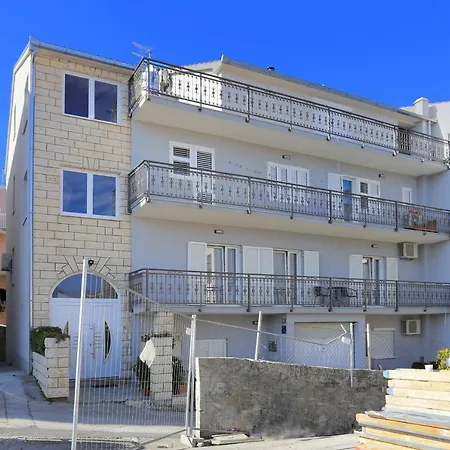 Apartment Split 11518C-2