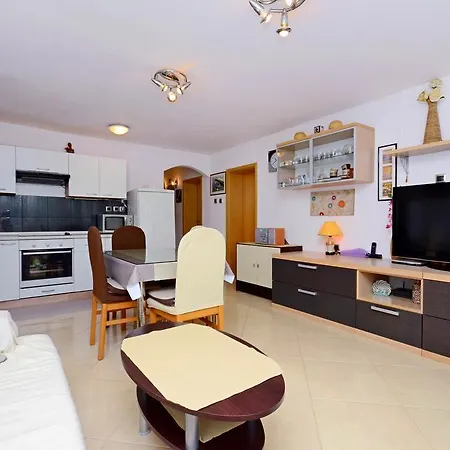 Apartment Diamar-3