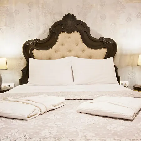 Plaza Marchi Old Town - Mag Quaint & Elegant Boutique Hotels-2