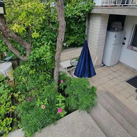 Split Apartment-2