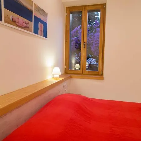 Apartment Traces-3