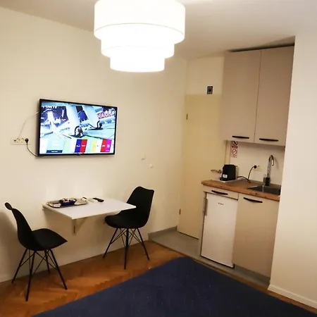 Room Nada-3