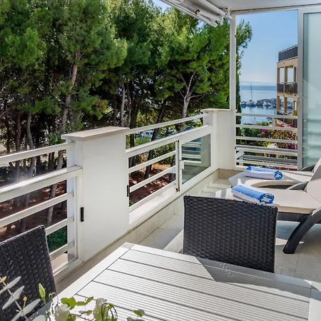 Hermosa Luxury Apartment-2