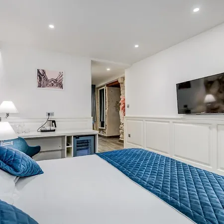M Luxury Rooms-2