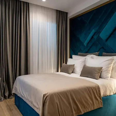 Amelie Luxury Rooms 1-2