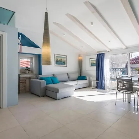 Ria Apartment In Diocletian Palace-2