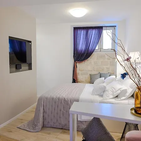 Diocletian Luxury Room-3