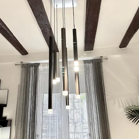 Spalatum New Chic Apartments & City Rooms With Kitchen And Terrace - City Centre-2