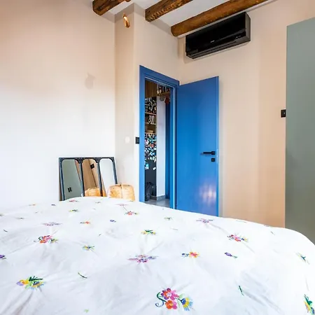 Circle Rooms-3