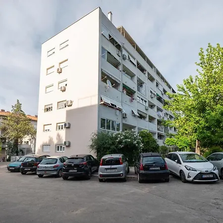 Frana Blue Apartment-3