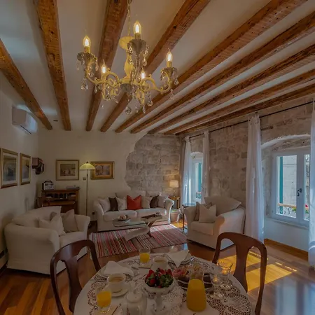 Stone Pearl Heritage Luxury Suite-2