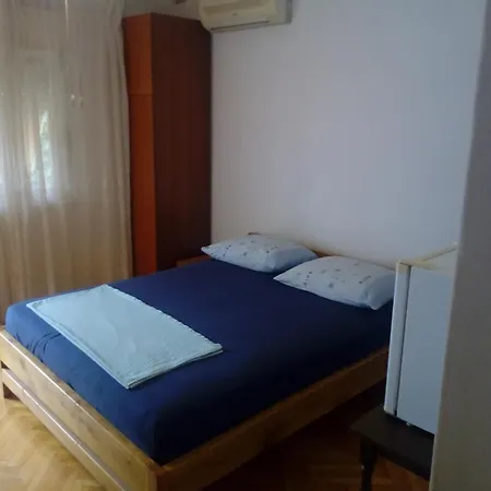 Luka Room'S-3