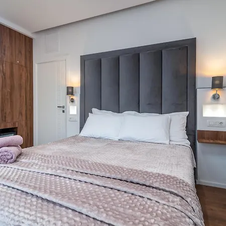 Antares Rooms Split-3