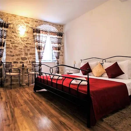 Grand Bedroom Aptm Palace Top Location-2