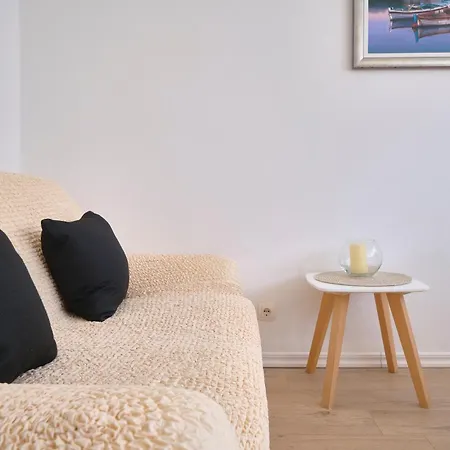 Sunny Apartment-2