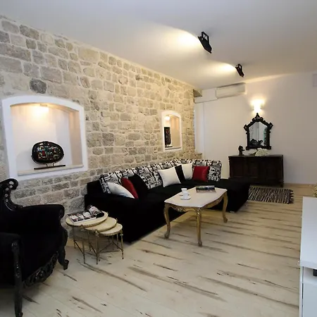 Apartment Papalic Palace-2
