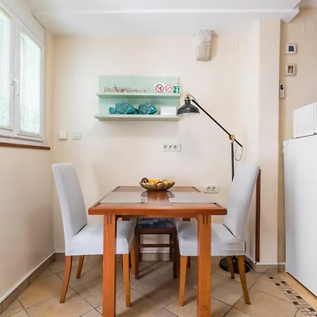 Luxury Apartment Silvana With Beautiful Garden-3