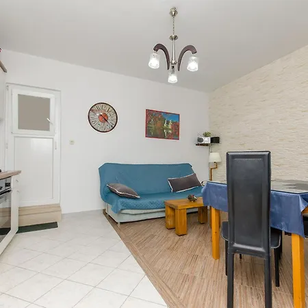 Classy Apartment Center-3
