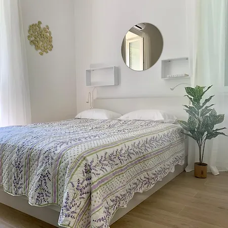 Beach Apartments Lili-2