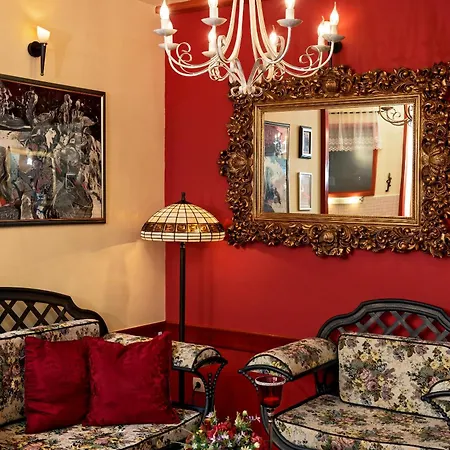 Emperor'S Suites-2