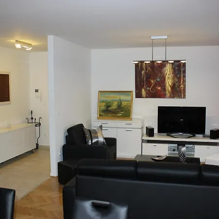 Deluxe Apartment Manuela With Balcony Top Center Split-2
