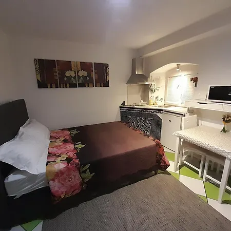Split Studio Irisha-2