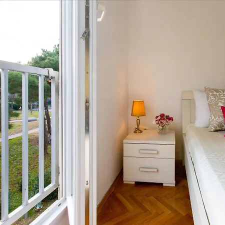Apartment Aura-3