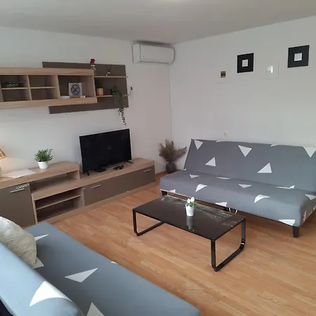 Apartment Banovac - Great Location & Free Parking-2
