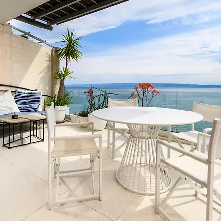 Gallery Luxury Suites & Rooms-Only Adults-3