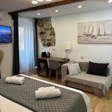 Palace Luxury Room-2