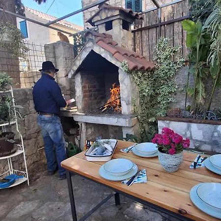Old Town Sole Mediterranean Garden-3