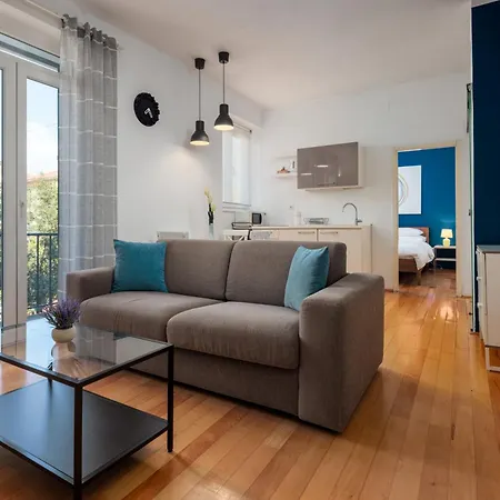 Lux Split Centre Apartments-3