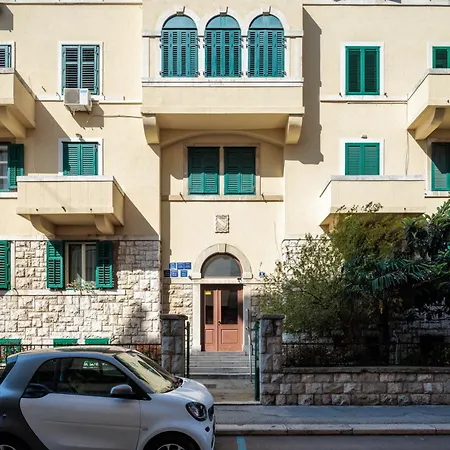Lux Split Centre Apartments-2