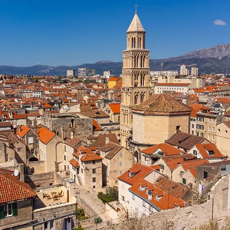 Diocletian Tower - Bella Vista & Palazzo-2