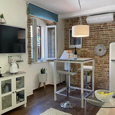Casa Vita City 4 Star Studio Apartment-2