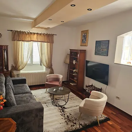 Marmont Suite-3