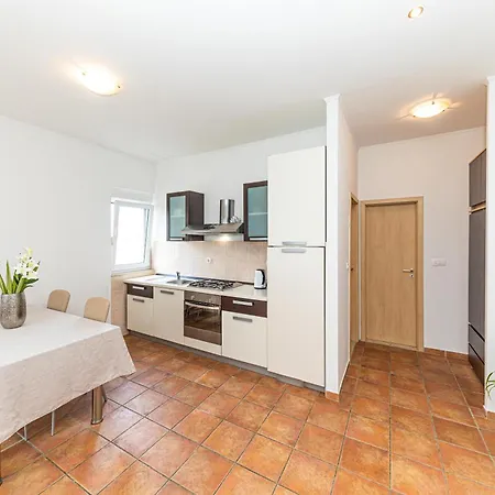 Apartments Tina-2