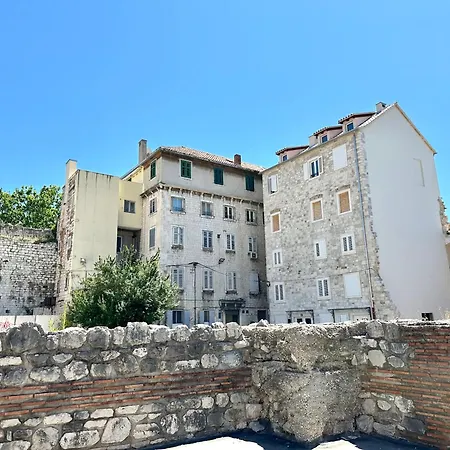 Terazza Grande In Diocletian Tower-3