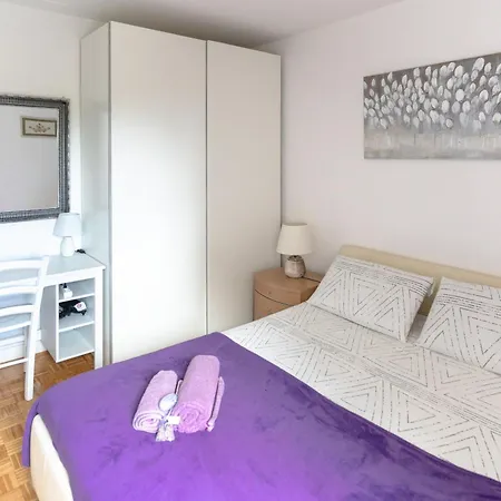 Apartment Kristina, Comfortable And Close To The Center-3