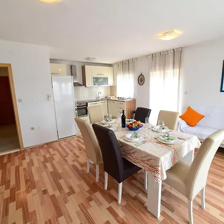 Apartmani Lucante-2