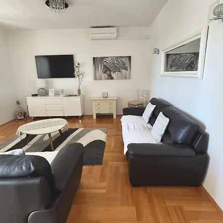 Apartment Taras-3