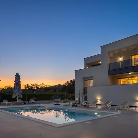 Villa Marijeta Exclusive 5 Star Villa With 50Sqm Private Pool, 6 Bedrooms And Playroom-3