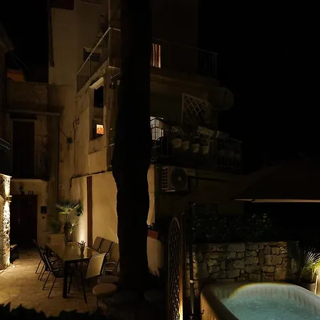 Iron Gates Apartments-2