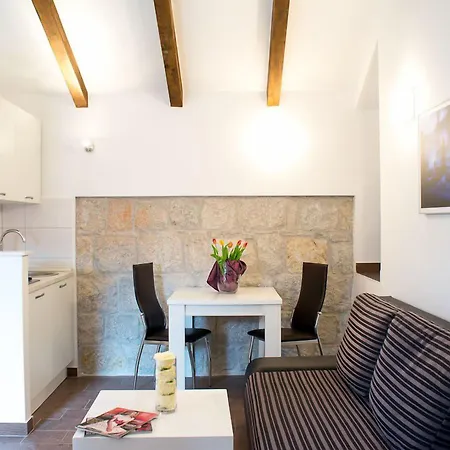 Split Allure Apartments-3
