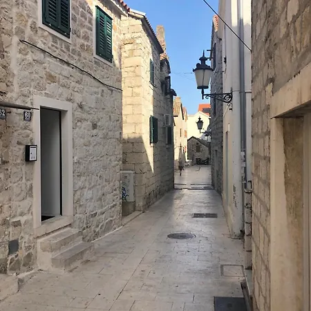 Peasant'S Palace-3