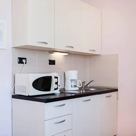 Apartments Suzy-3