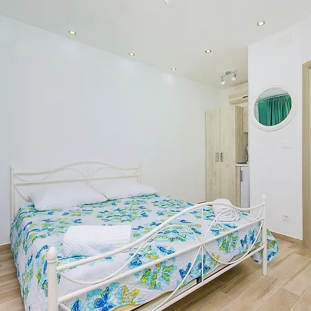 Apartments Rina-3