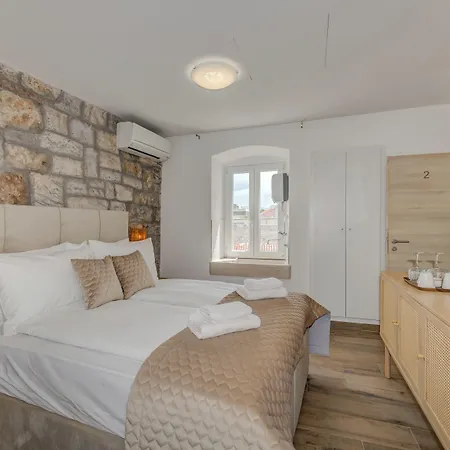 Inmotion Luxury Rooms-3