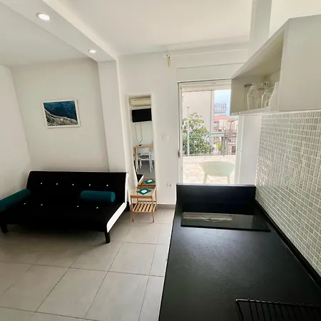 Issa Apartment-3